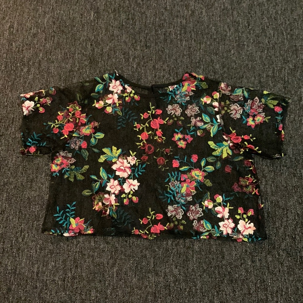 Mesh flower crop top (see through)